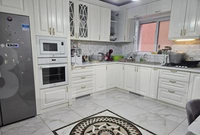 Casă cu 5 camere cu Teren 551 Mp în Central - 4