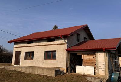 Casă cu 4 camere în Central - 3