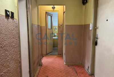 FARA COMISION ! Apartament decomandat, 2 balcoane, etaj 2/4, zona strazii LUNII - 5