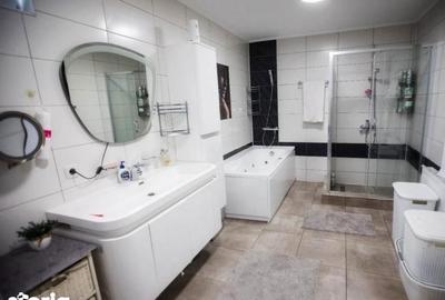 Casă cu 6 camere cu Teren 421 Mp în Central - 7