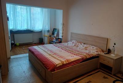 Apartament cu 2 camere decomandat în Tractorul - 2