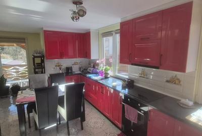 Casă individuală cu 5 camere cu Teren 462 Mp în Central - 1