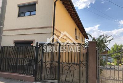 Duplex cu 5 camere cu Canalizare în Vasile Aaron - 1