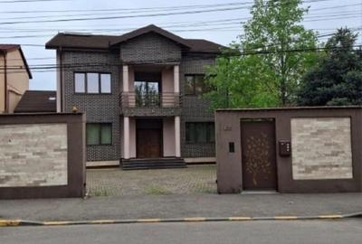 Casă individuală cu 10 camere cu Canalizare în Tineretului - 15