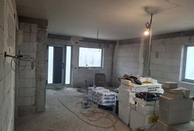 Casă cu 3 camere în Agigea