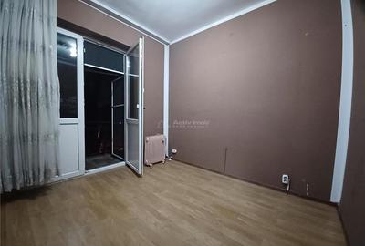 Apartament cu 4 camere decomandat în Rahova - 1