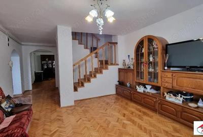 Casa cu etaj 440 mp zona Baritiu - 1