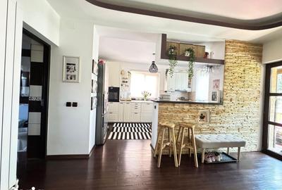 Casă cu 5 camere cu Teren 395 Mp în Central - 18