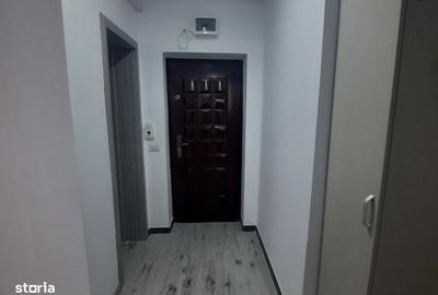 Apartament cu 2 camere, mobilat în Central