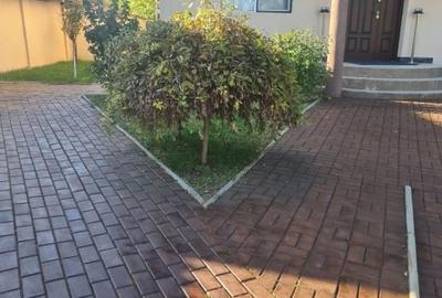 Casă de vânzare tip duplex Casă de vânzare tip duplex - 2