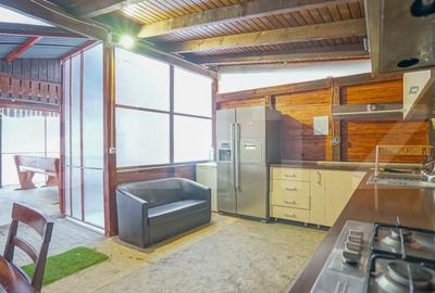 Cabana de lemn, 7 camere - afacere la cheie - Brasov - 1