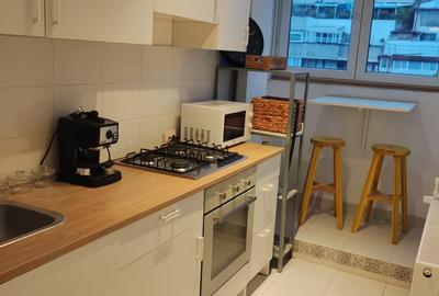 De închiriat – Apartament modern, ultracentral, COMISION O! - 9