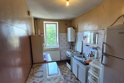 Apartament 3 camere *etaj 2 - decomandat* - str. Zambilelor - 3