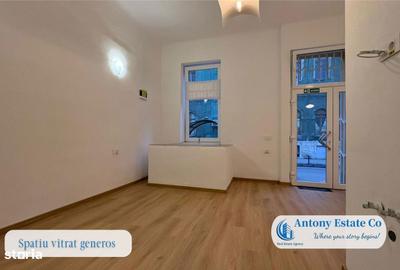 Spațiu comercial, de 22 mp, în Central - 4