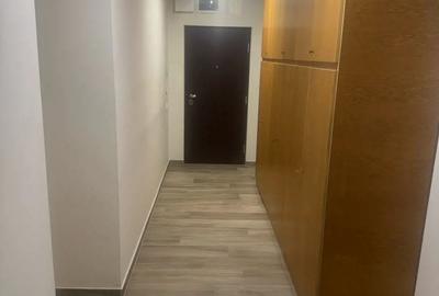 Proprietar vand apartament cu 2 camere + un loc de parcare - 1