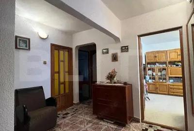 Apartament cu 3 camere, decomandat, zona Parcul Teilor - 1