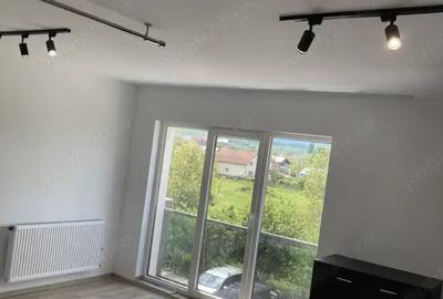 Inchiriez apartament - 3