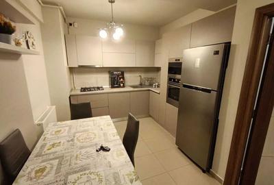 Apartament cu 3 camere decomandat în Tractorul - 6