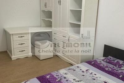 Apartament cu 3 camere în Podu Roș