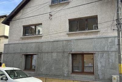 Casă individuală cu 6 camere în Brașovul Vechi