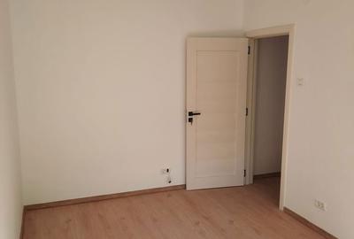 Apartament cu 3 camere semidecomandat în Tineretului - 7