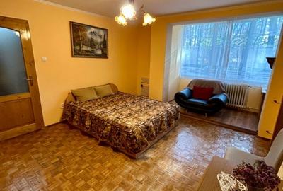 Apartament cu 2 camere semidecomandat în Decebal