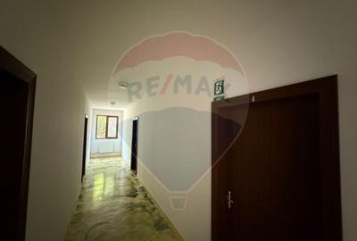 Pensiune cu 23 camere de vanzare in Mamaia Sat - 12