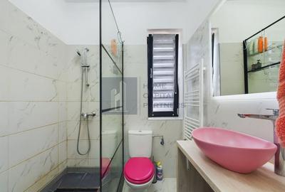 Casa de vanzare  |  Ulmi  |  4 camere - 17