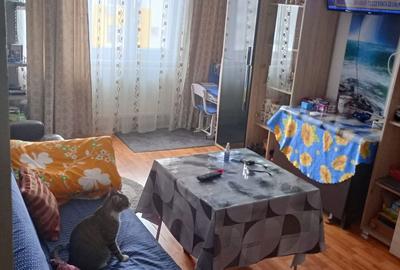 Apartament cu 3 camere decomandat în Unirii