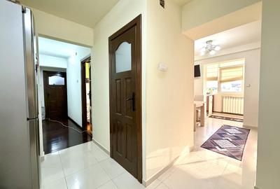 Apartament cu 3 camere decomandat, mobilat în Lunei - 9