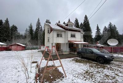 Vila cu potential de transformare in pensiune, 13 camere, Timisul de Sus, Brasov
