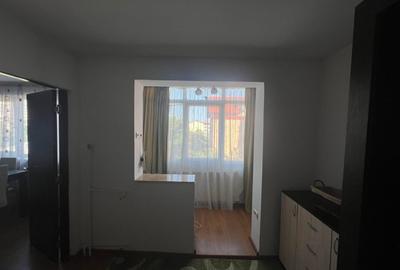 Proprietar inchiriez apartament cu 2 camere - 4