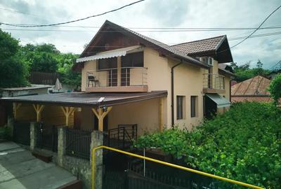 Casă cu 4 camere în Galata - 12