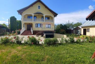 Casă individuală cu 6 camere cu Canalizare în Zvoriștea - 9