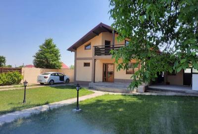 Casă cu 5 camere cu Teren 4000 Mp în Timișești - 1