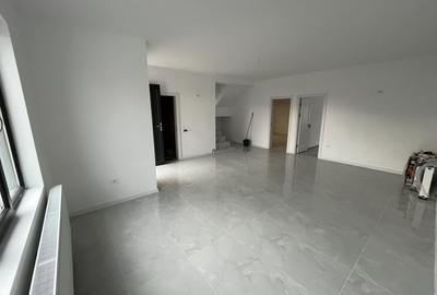 Casă individuală cu 4 camere cu Canalizare în Valu lui Traian - 4