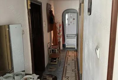 Apartament cu 3 camere decomandat în Caracal - 10