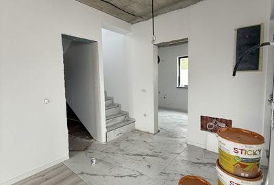 Casă cu 4 camere cu Teren 270 Mp în Vânători - 12