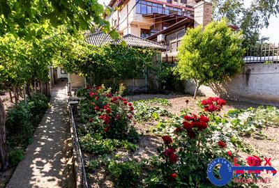 ID 6705 CASA de vanzare *STRADA PACII - 15