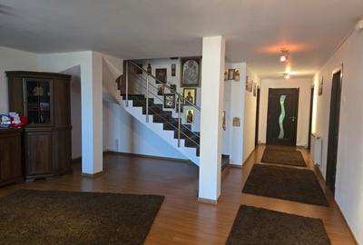 Casă cu 4 camere cu Teren 1836 Mp în Barza - 5