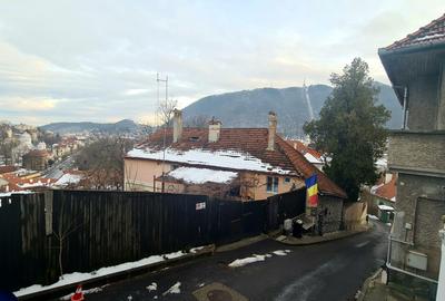 Casă cu 2 camere cu Canalizare în Centrul Istoric - 2