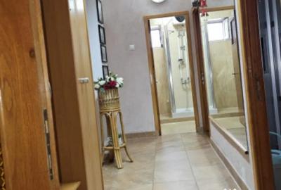 Apartament cu 3 camere decomandat în Democrației - 8