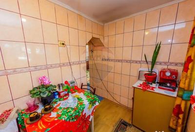 Casă cu 5 camere cu Teren 2490 Mp în Țicău - 12