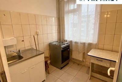 Apartament 2 camere, etaj 3, central, 300 euro/lunar. - 4