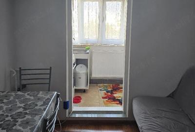 Garsonieră decomandată în Nicolina