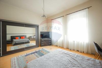 Casa / Vila cu 4 camere de vanzare Ultracentral Str. Louis Pasteur - 14