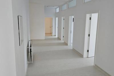 Spațiu comercial, de 500 mp, în Central - 9