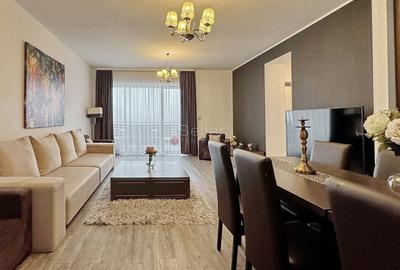 Priveliste spre masivul Postavarul - 2