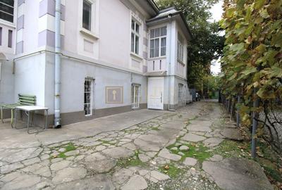 Birou, de 1 mp, în Complex Studențesc - 18