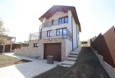 Vila finalizata, disponibila cu 600 sau 1000 mp teren, Rediu, IASI